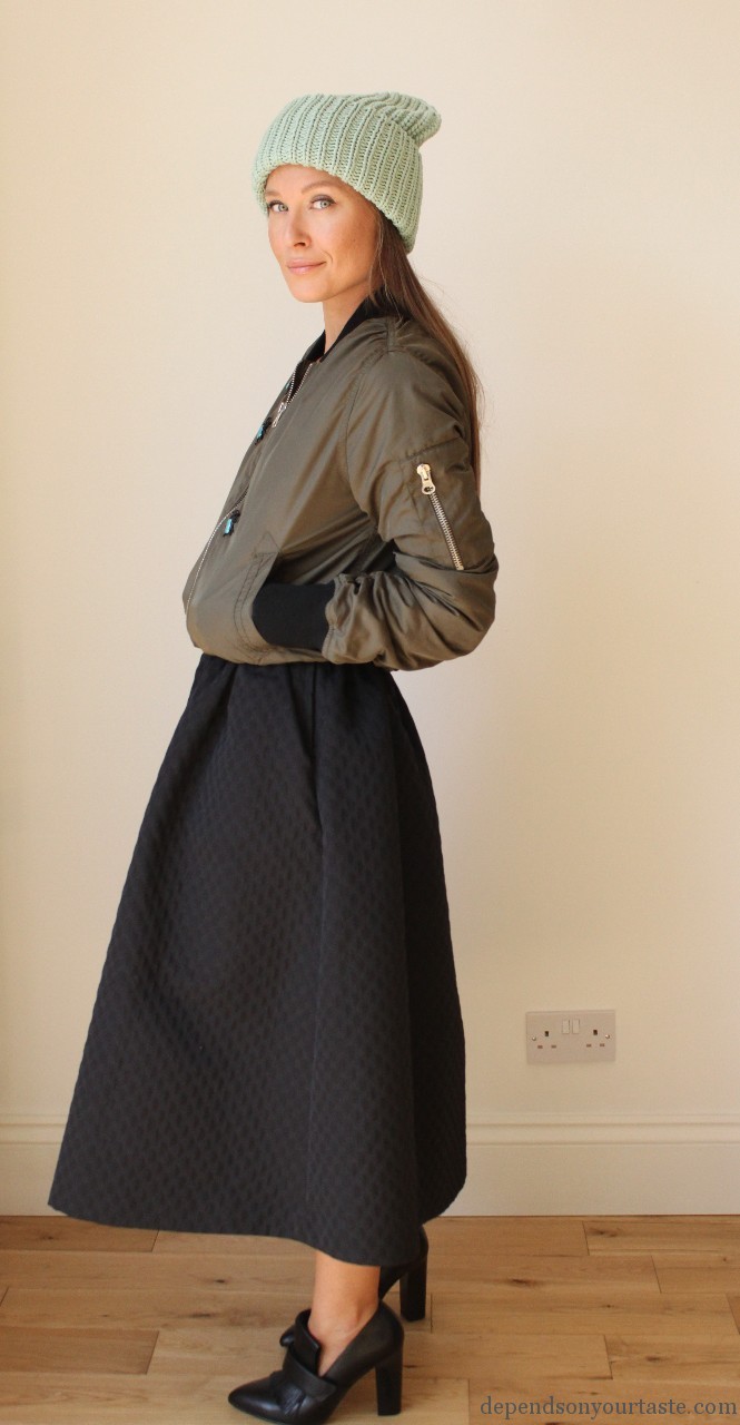 other stories black fringe leather pumps , h&m trend black skirt , topshop green bomber jacket , september issue vogue 2015, fashion trend winter 2015, must have trend, styling wioletta walas, stylist fashion london , fashionable moms , insect jewelry